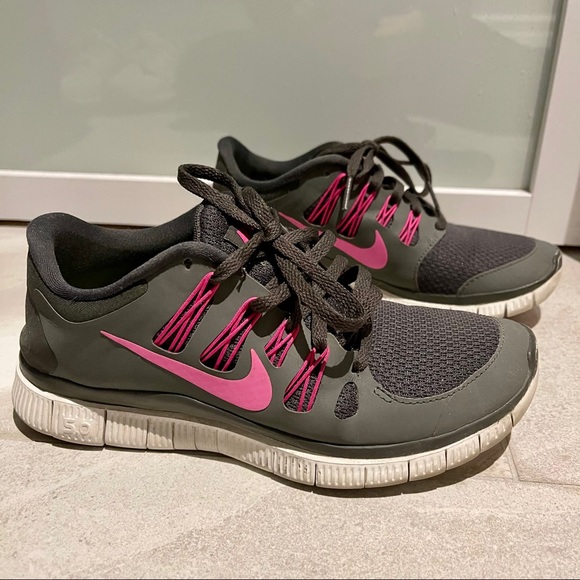 Women’s Nike Free Runs 5.0 Running Athletic Shoes - Picture 3 of 7